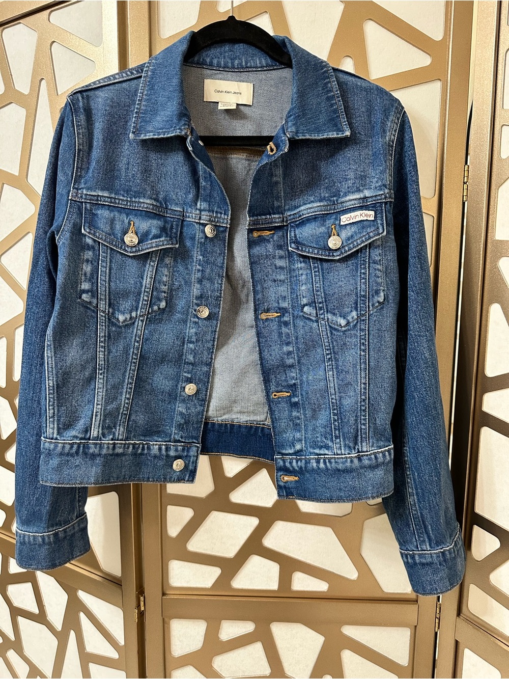 Calvin Klein Women’s Blue Denim cropped Jacket